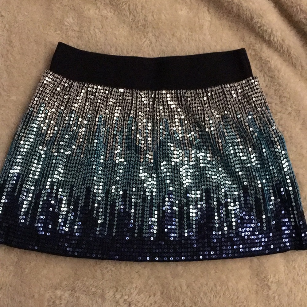 Free people. Mini sequin skirt.